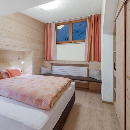 Hotel Garni Pirchhuett Obergurgl Room photo